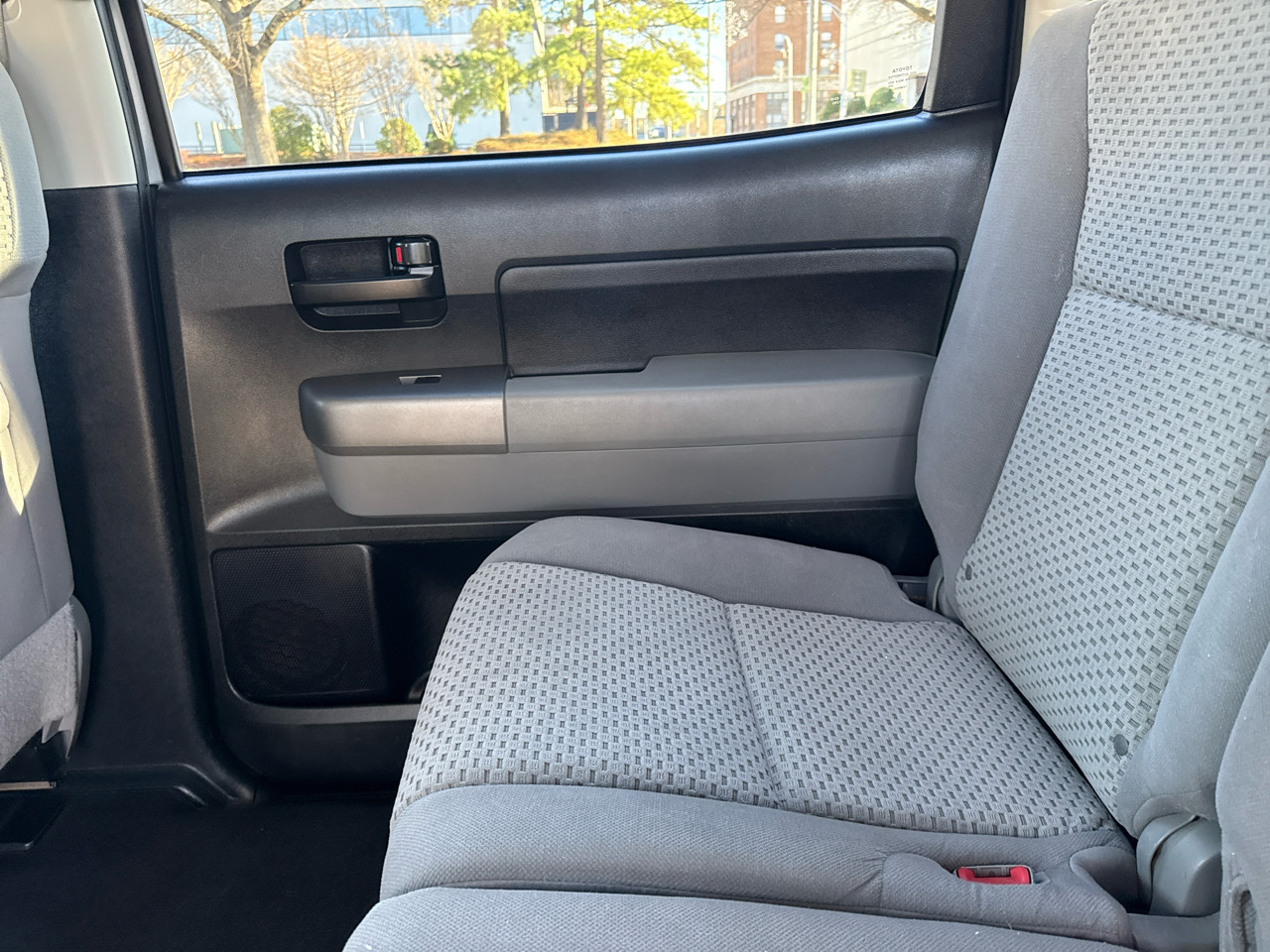 Toyota Tundra Tundra-Grade CrewMax 4.6L 2WD 2012