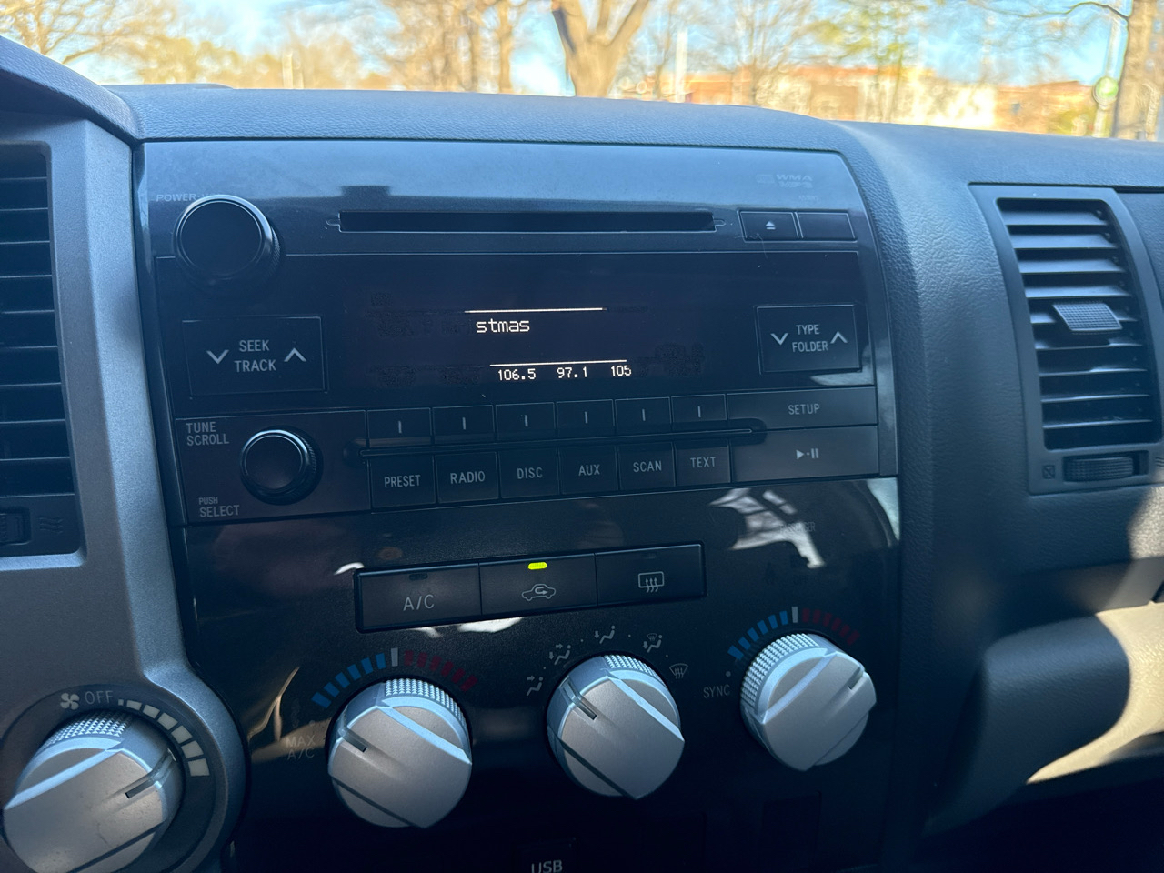 Toyota Tundra Tundra-Grade CrewMax 4.6L 2WD 2012