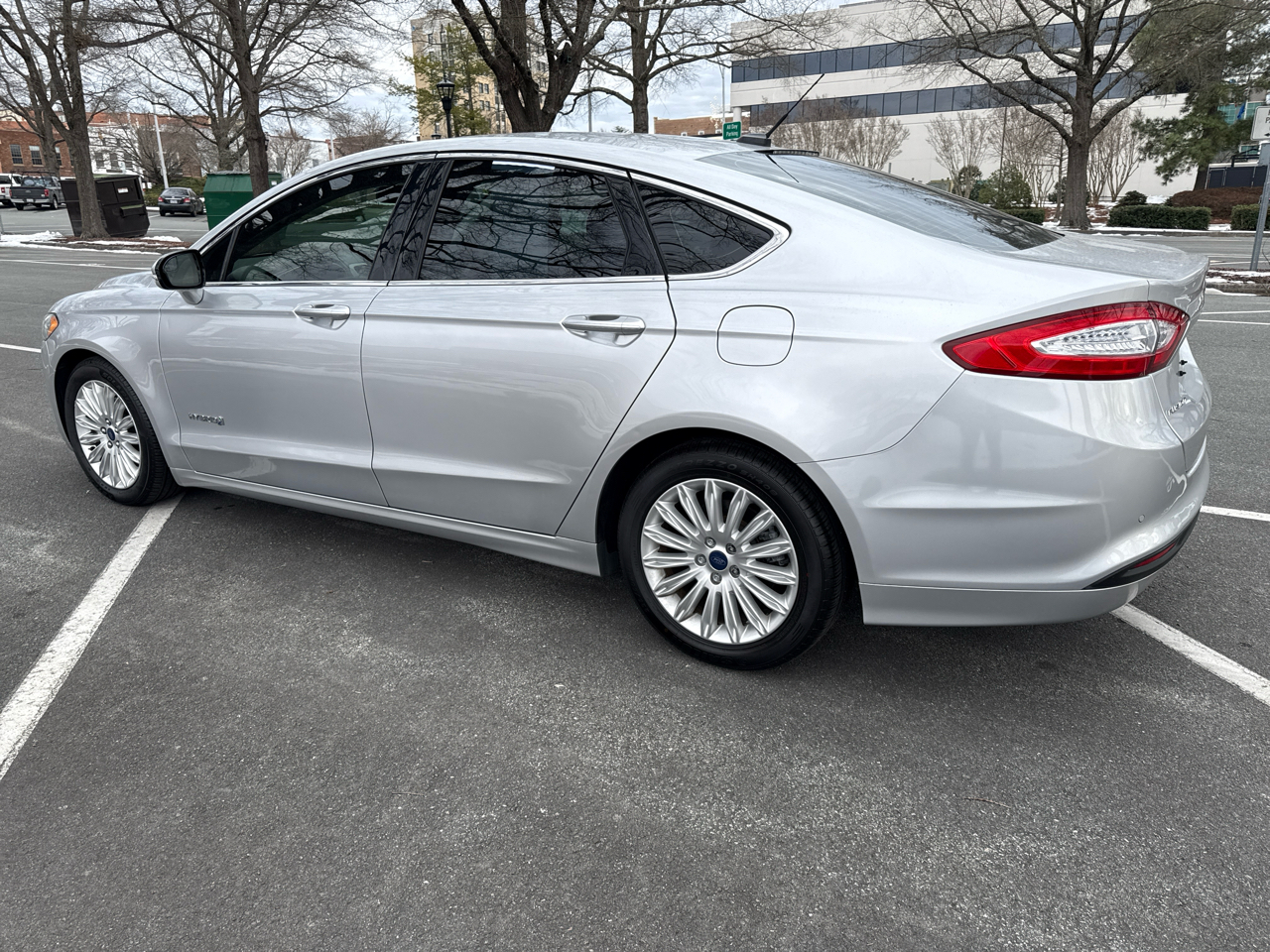 Ford Fusion Hybrid SE 2016