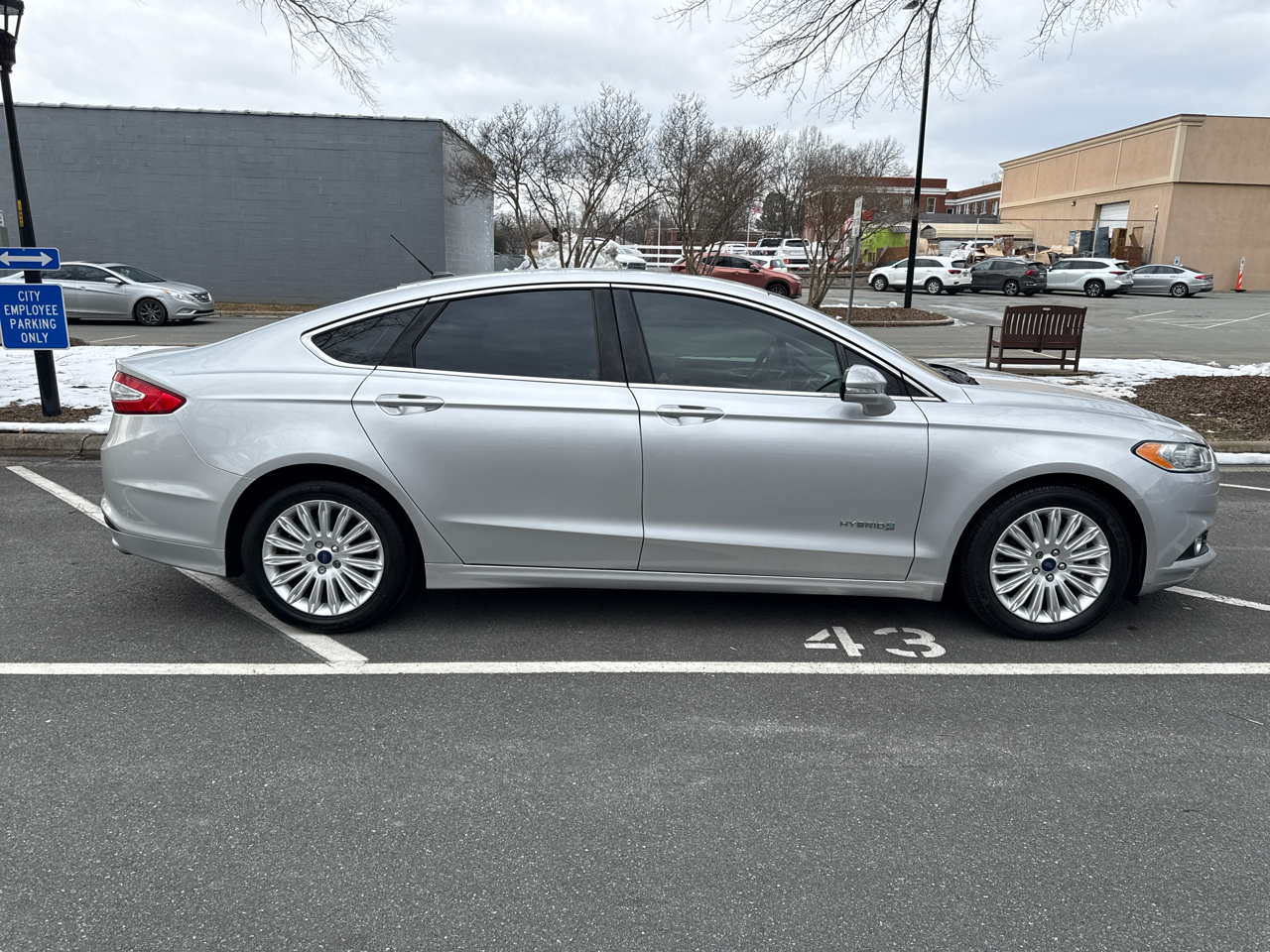 Ford Fusion Hybrid SE 2016