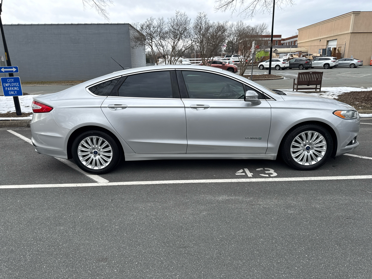 Ford Fusion Hybrid SE 2016
