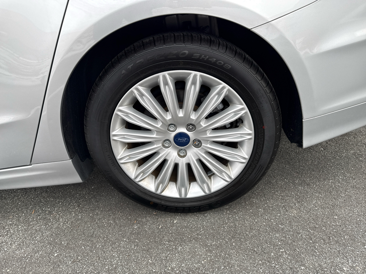 Ford Fusion Hybrid SE 2016