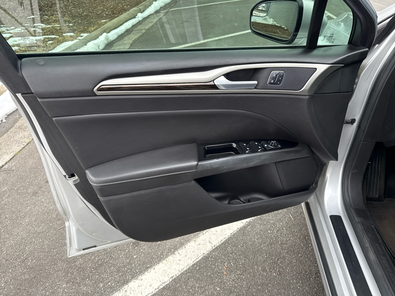 Ford Fusion Hybrid SE 2016