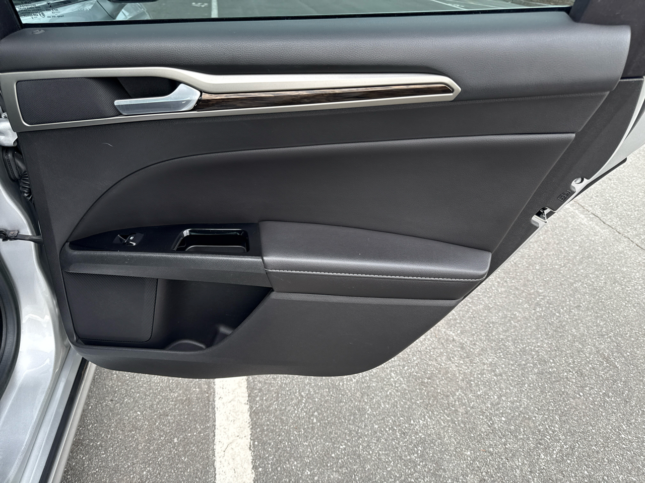 Ford Fusion Hybrid SE 2016