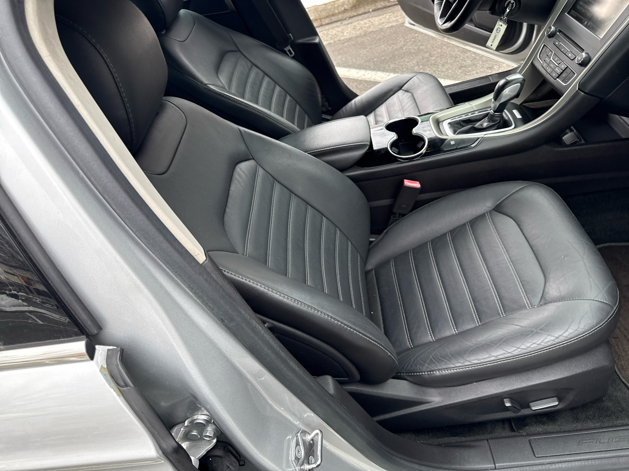 Ford Fusion Hybrid SE 2016