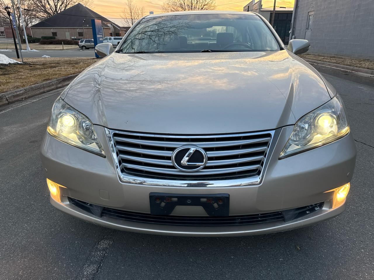 Lexus ES 350 Sedan 2011
