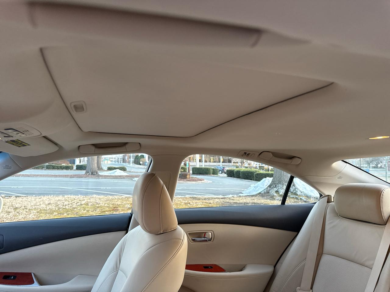 Lexus ES 350 Sedan 2011