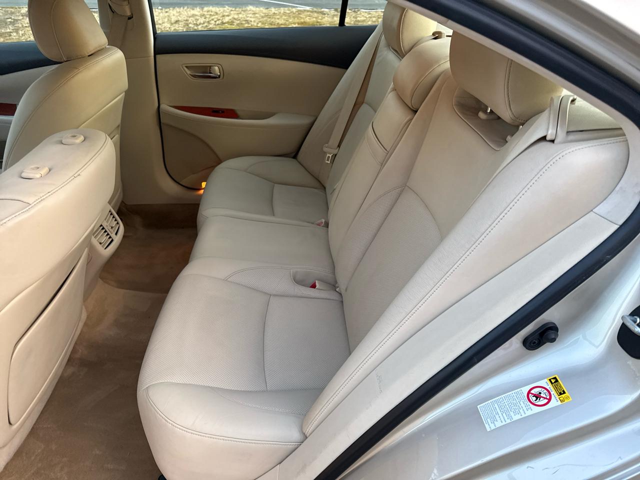 Lexus ES 350 Sedan 2011