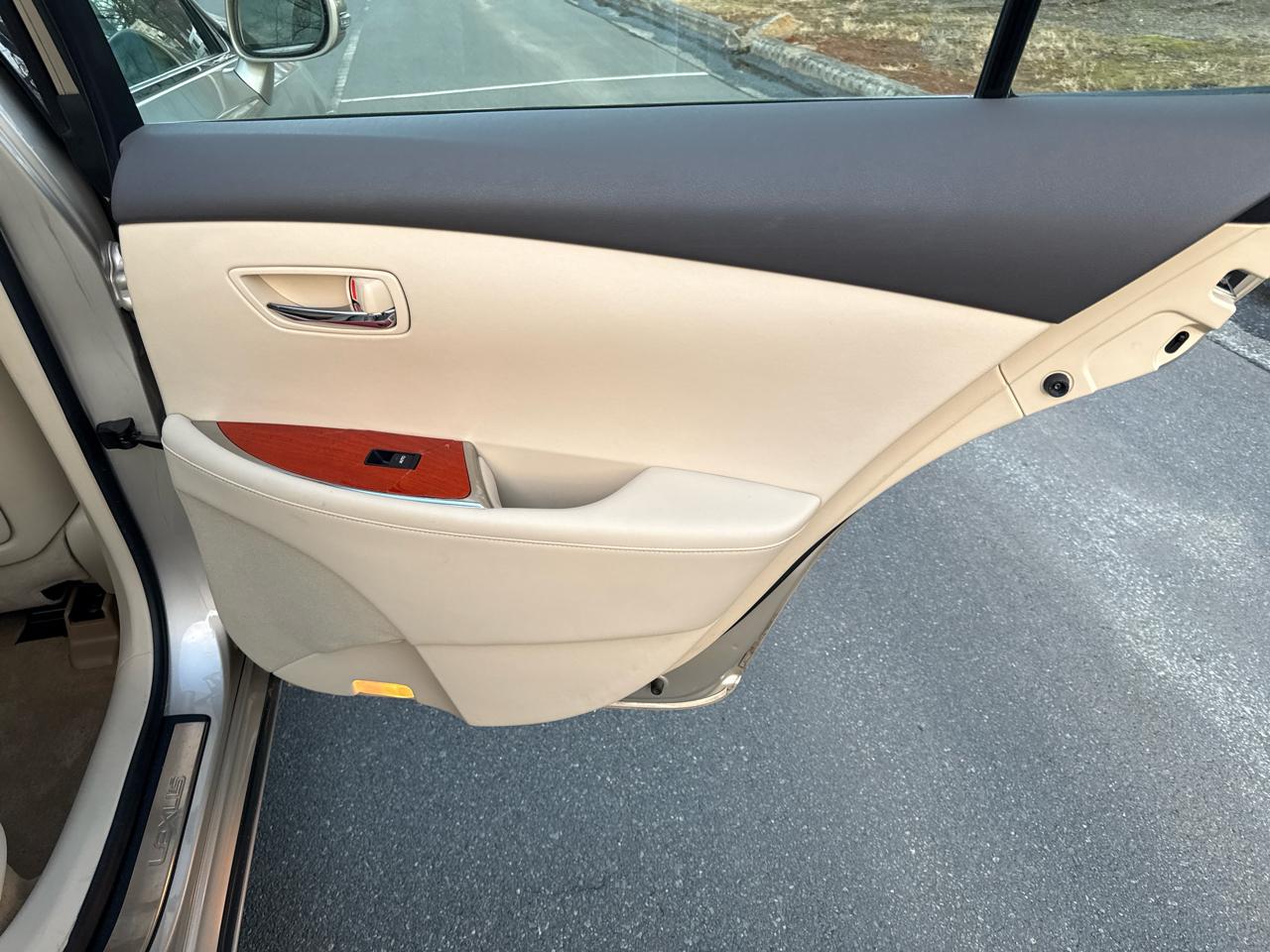 Lexus ES 350 Sedan 2011