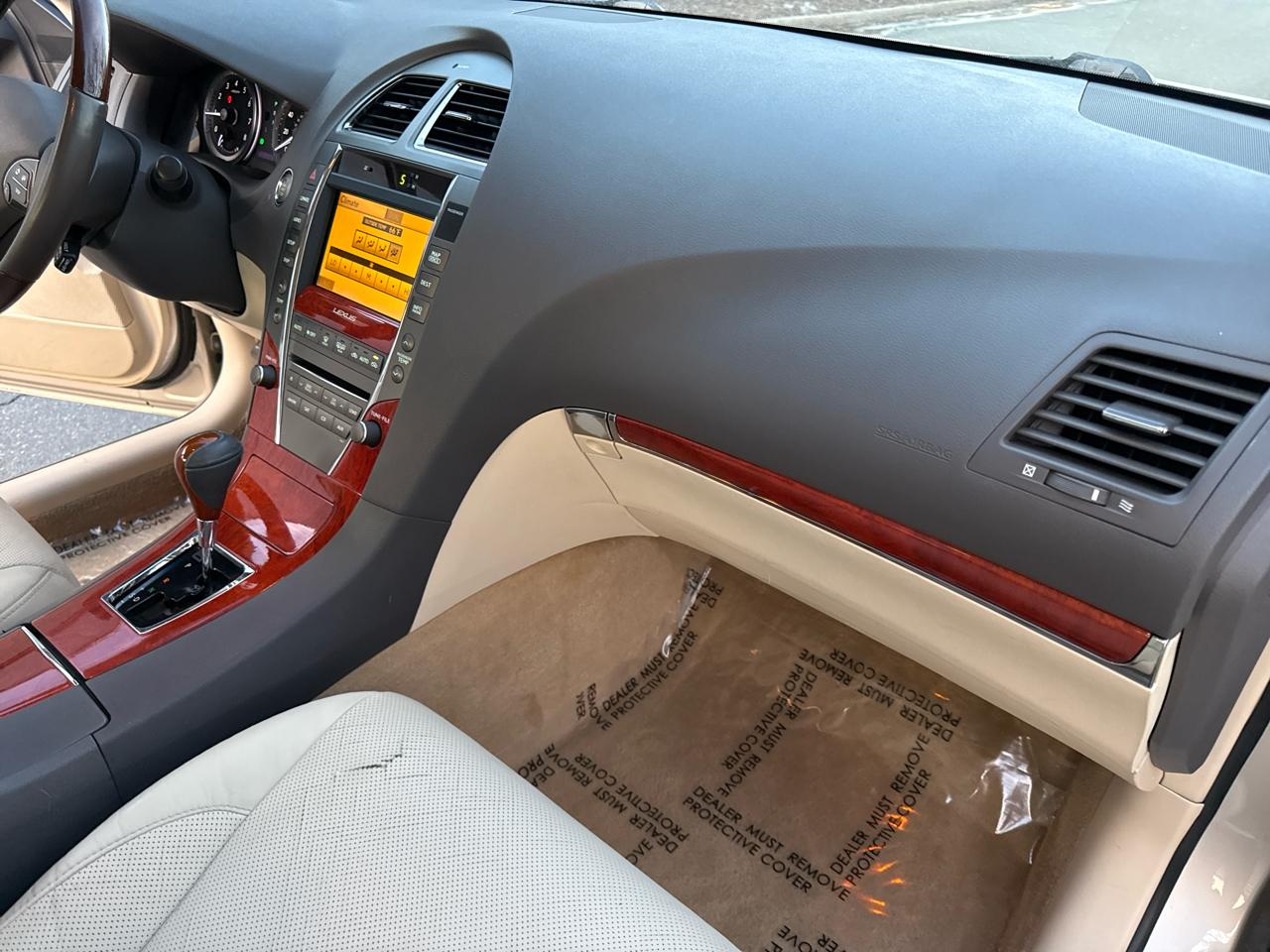 Lexus ES 350 Sedan 2011