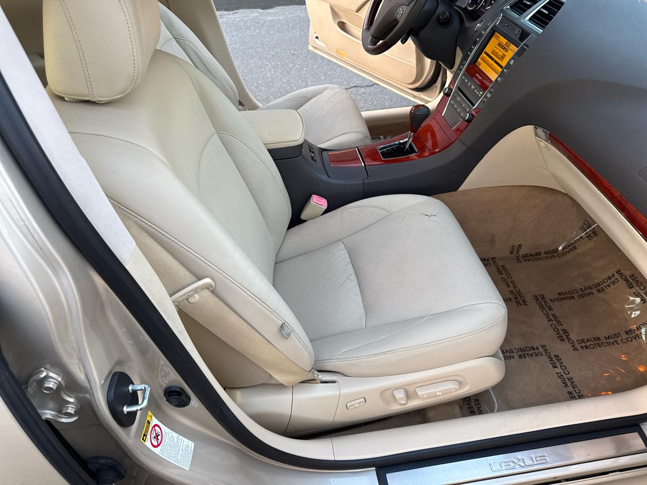 Lexus ES 350 Sedan 2011