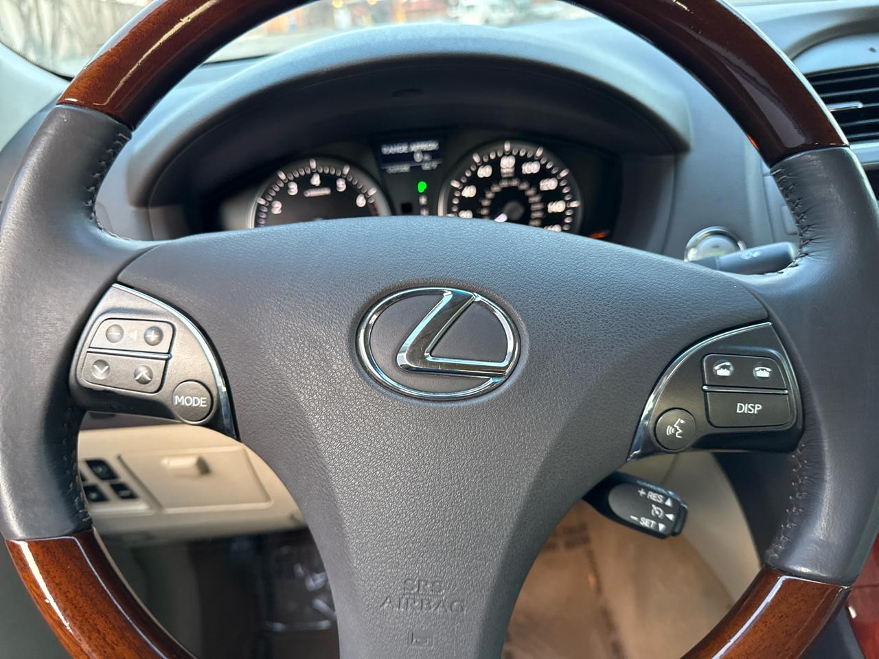 Lexus ES 350 Sedan 2011