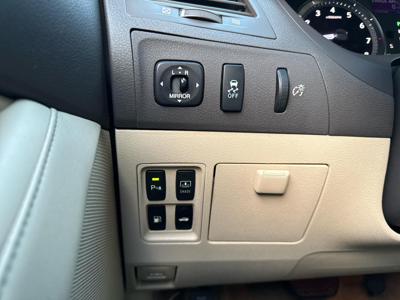 Lexus ES 350 Sedan 2011