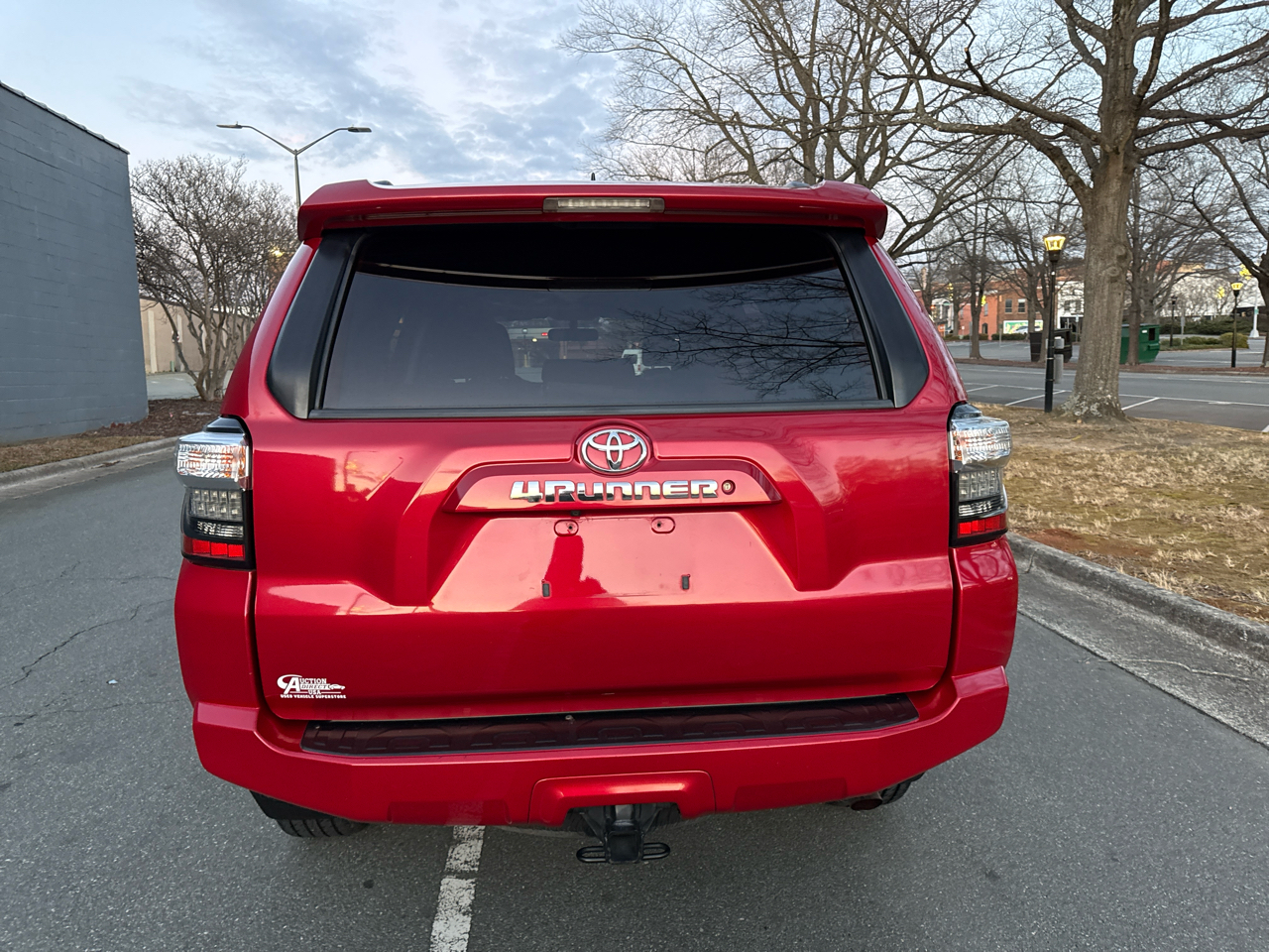 Toyota 4Runner SR5 2WD 2019