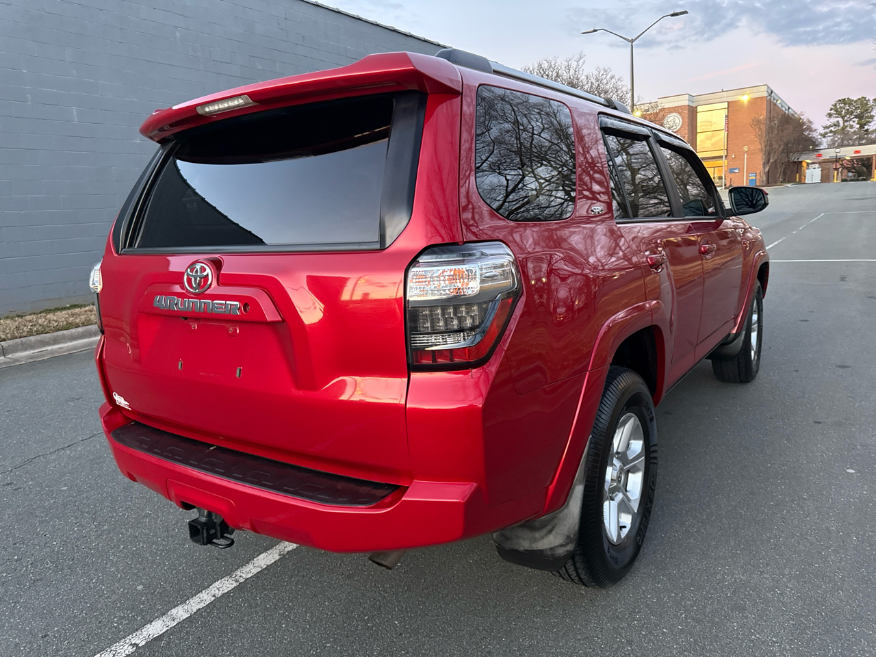 Toyota 4Runner SR5 2WD 2019