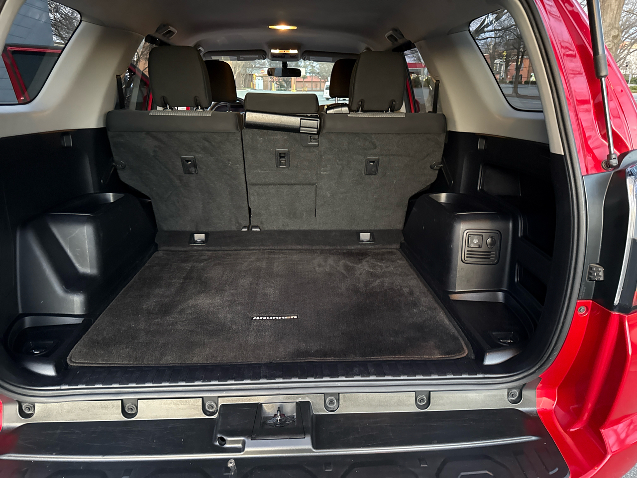 Toyota 4Runner SR5 2WD 2019