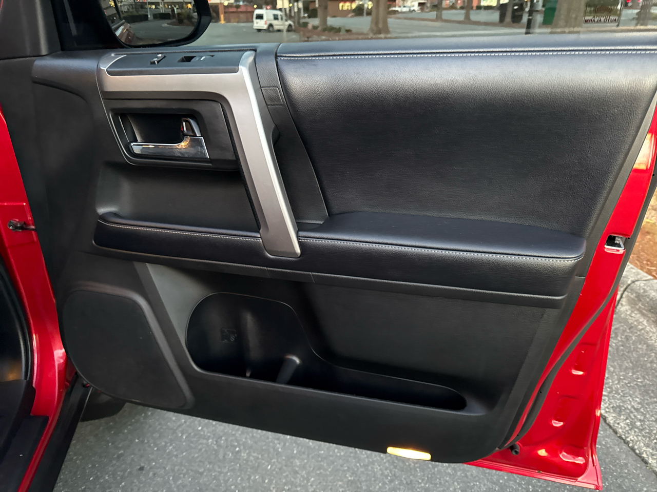 Toyota 4Runner SR5 2WD 2019