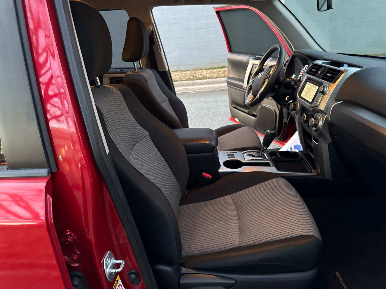 Toyota 4Runner SR5 2WD 2019