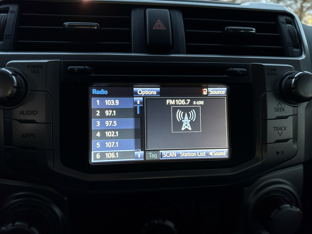 Toyota 4Runner SR5 2WD 2019