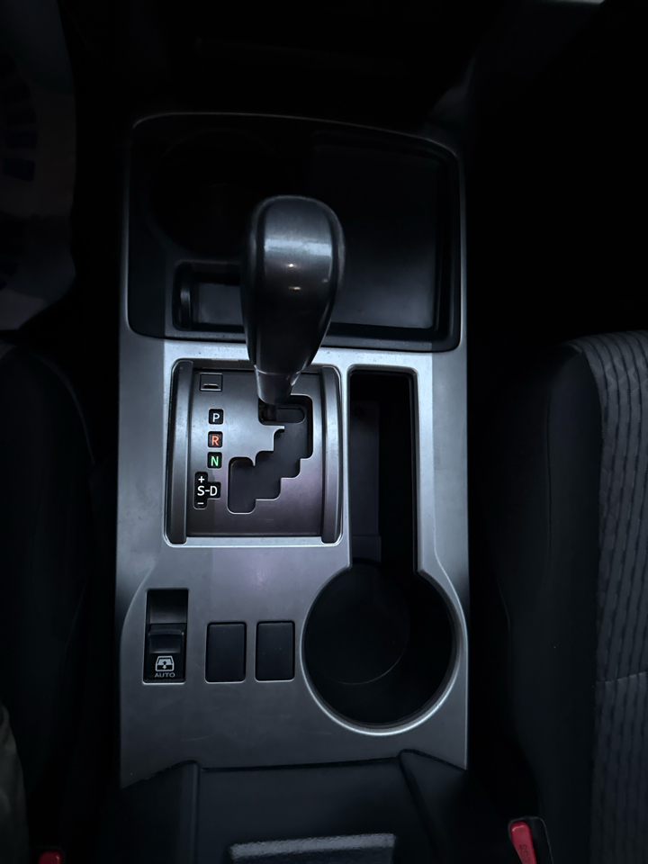 Toyota 4Runner SR5 2WD 2019