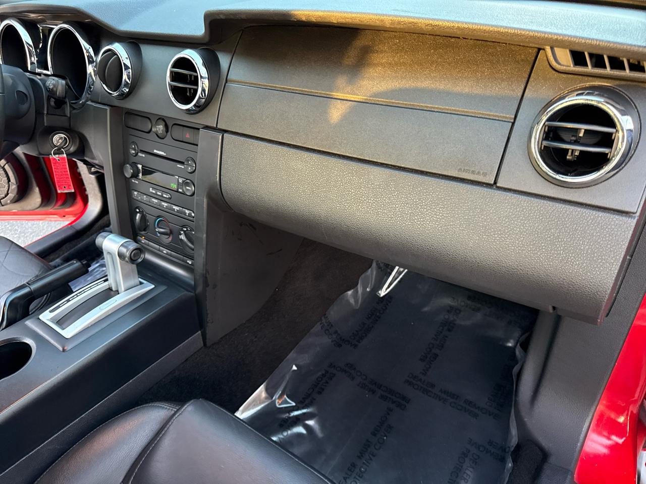 Ford Mustang V6 Deluxe Convertible 2005