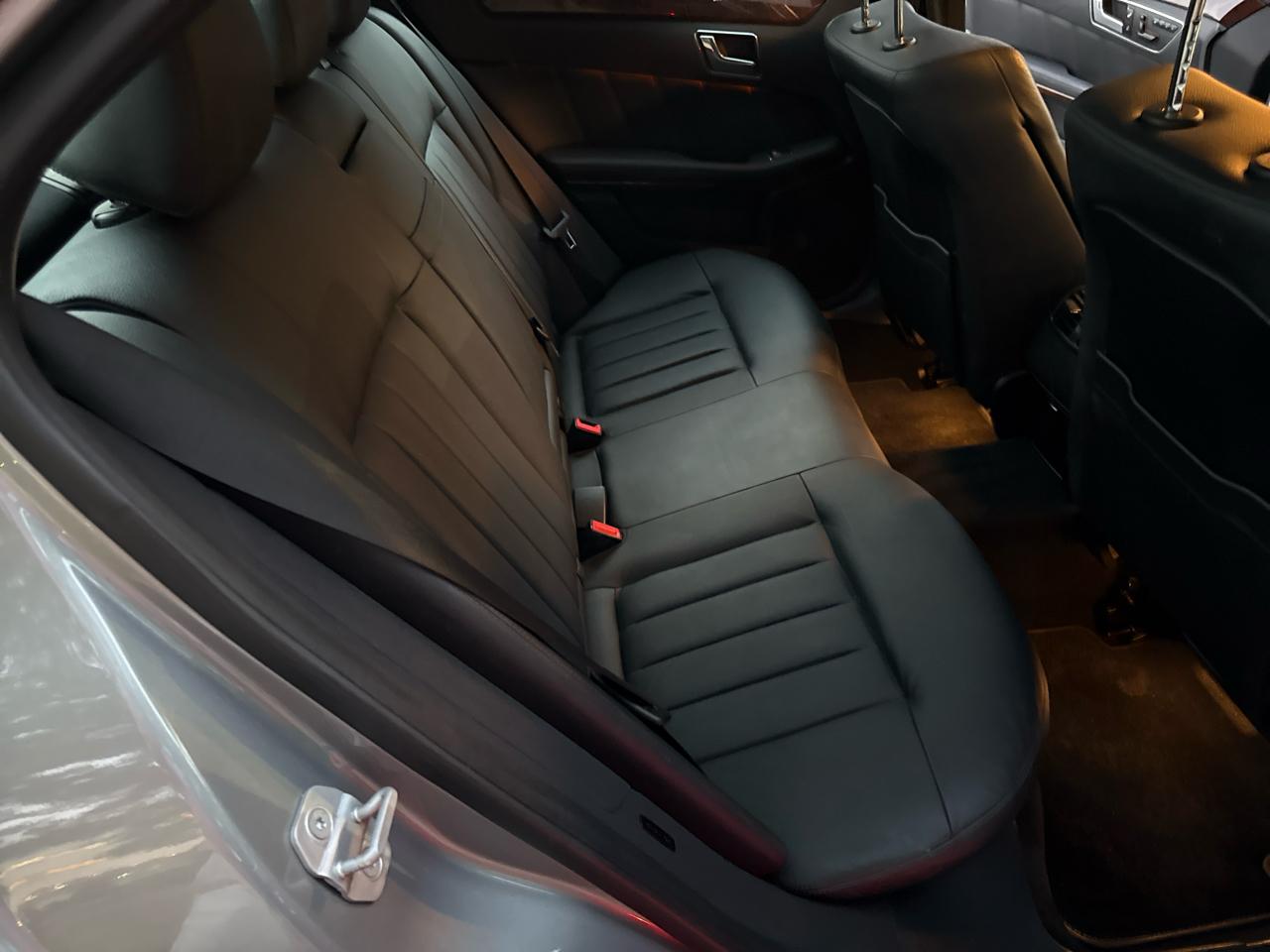 Mercedes-Benz E-Class E350 BlueTEC Sedan 2011