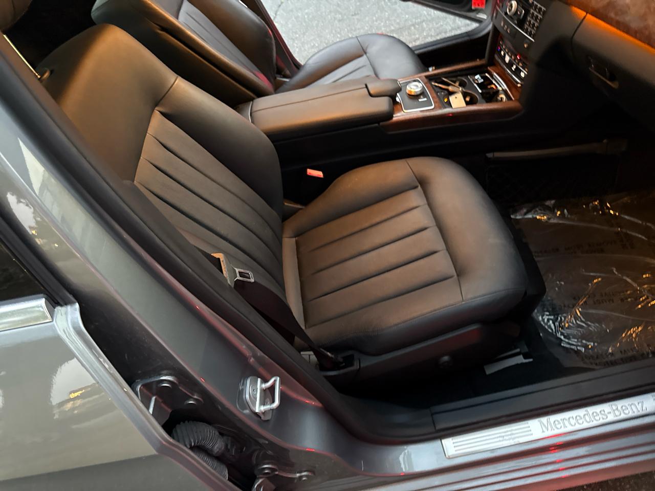 Mercedes-Benz E-Class E350 BlueTEC Sedan 2011