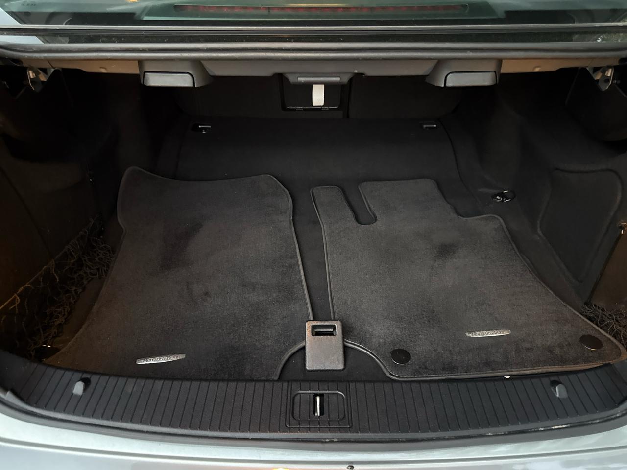 Mercedes-Benz E-Class E350 BlueTEC Sedan 2011