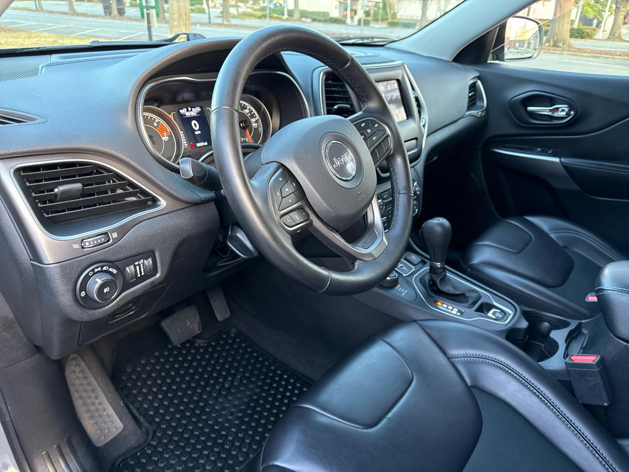 Jeep Cherokee Latitude Plus 4WD 2019