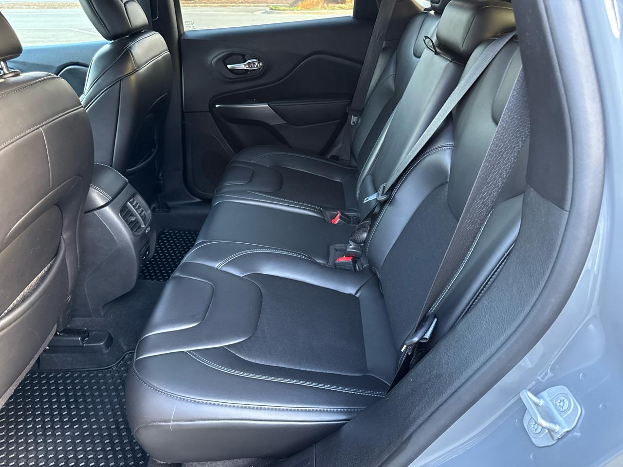 Jeep Cherokee Latitude Plus 4WD 2019