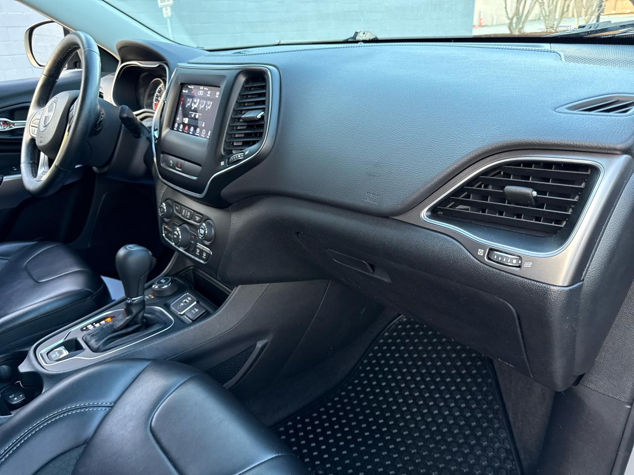 Jeep Cherokee Latitude Plus 4WD 2019