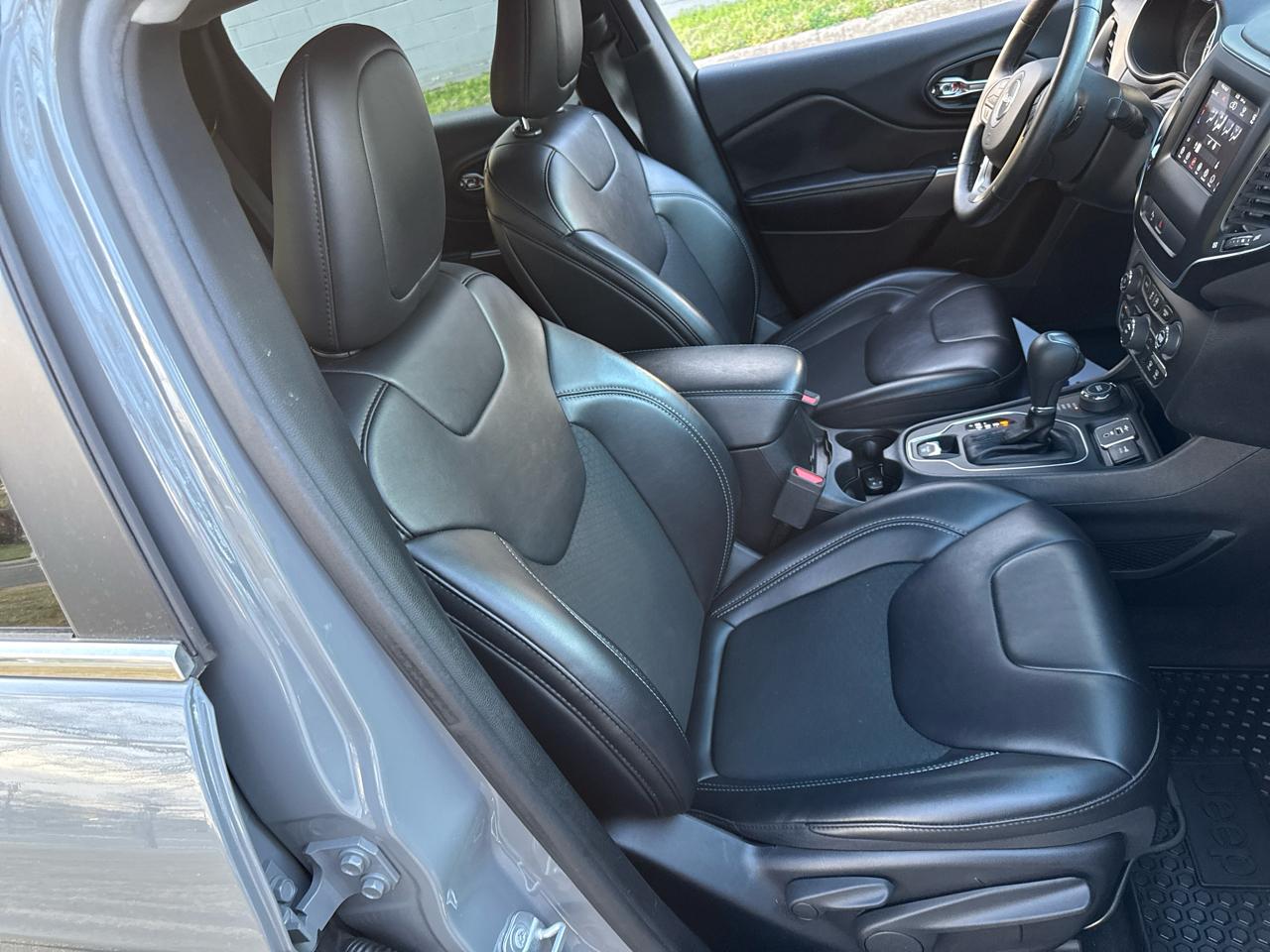 Jeep Cherokee Latitude Plus 4WD 2019