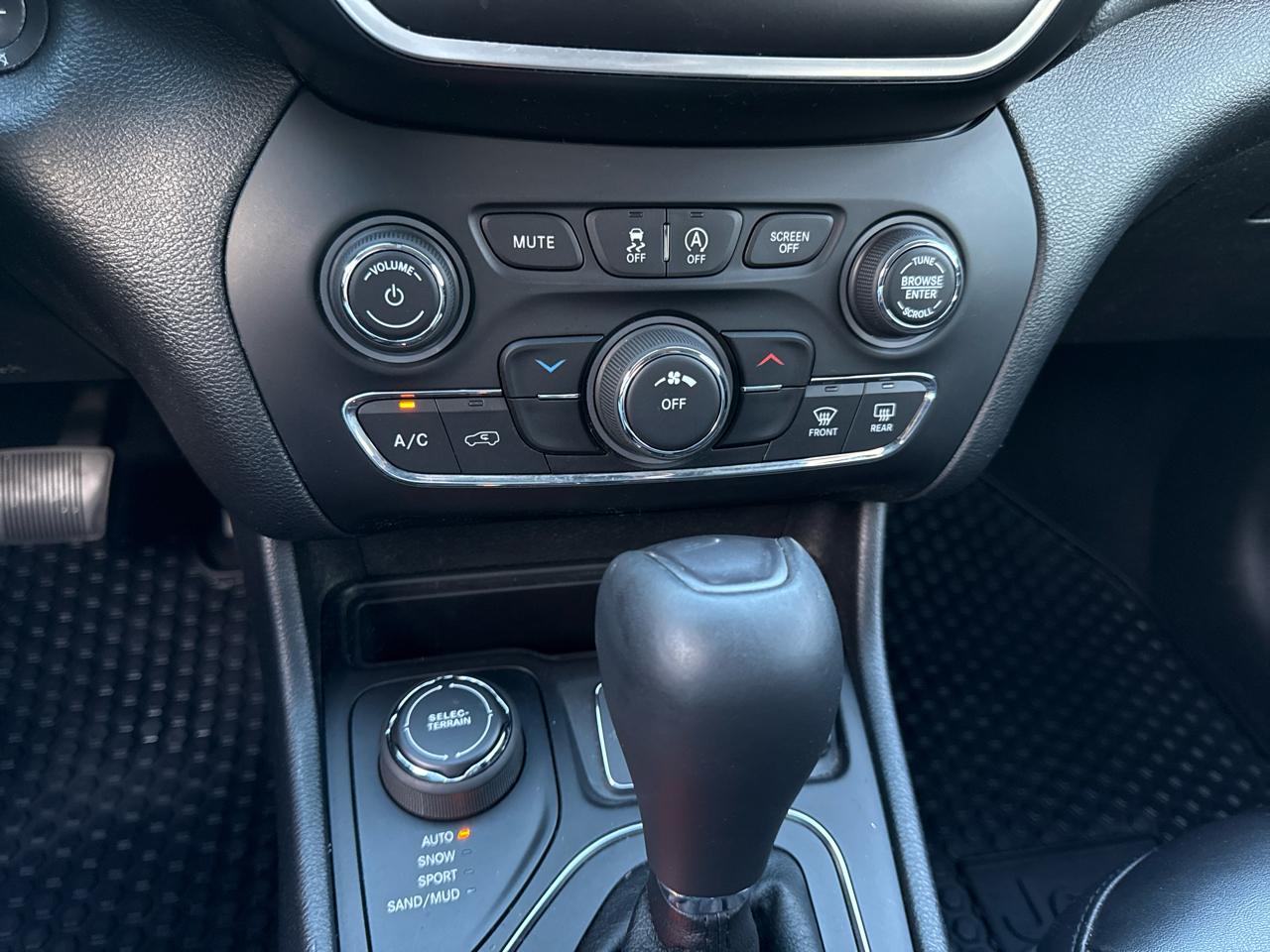 Jeep Cherokee Latitude Plus 4WD 2019