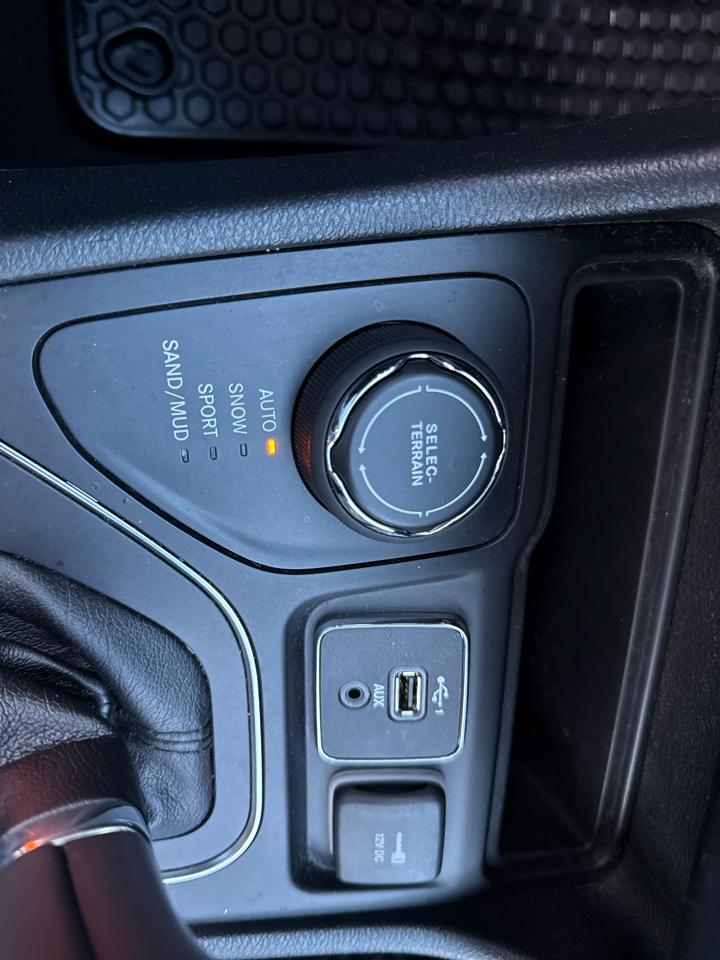 Jeep Cherokee Latitude Plus 4WD 2019