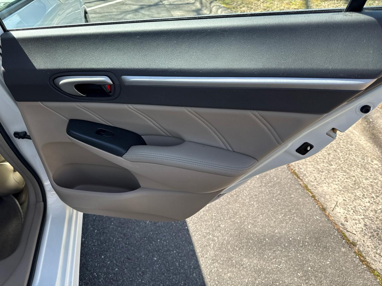 Honda Civic EX-L Sedan 5-Speed AT 2009