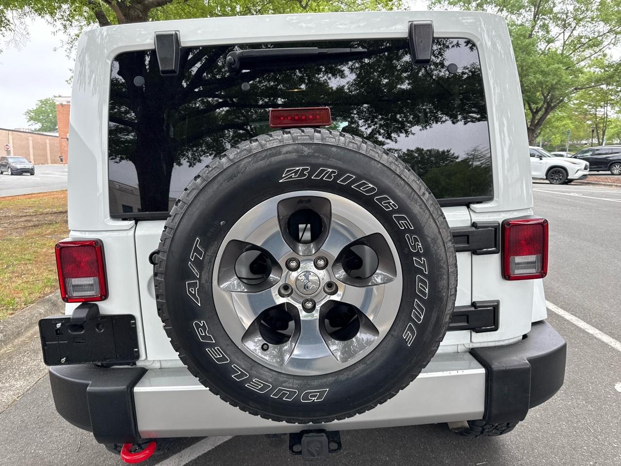 Jeep Wrangler Unlimited Sahara 4WD 2017