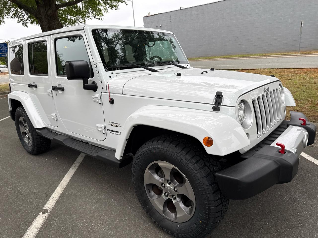 Jeep Wrangler Unlimited Sahara 4WD 2017