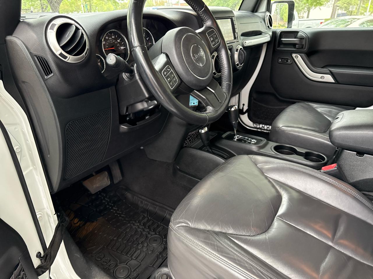 Jeep Wrangler Unlimited Sahara 4WD 2017