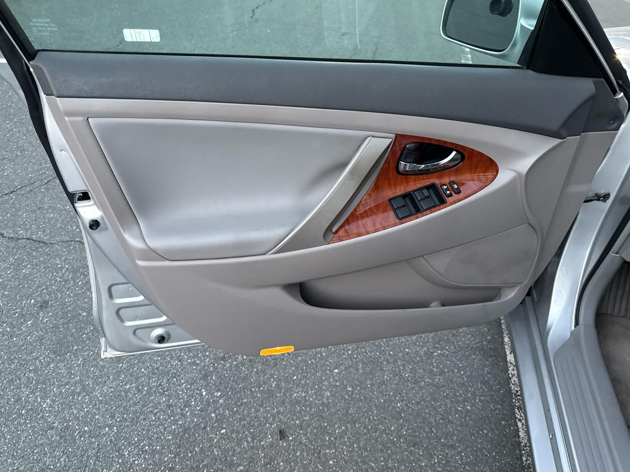Toyota Camry 4dr Sdn XLE Auto V6 2008