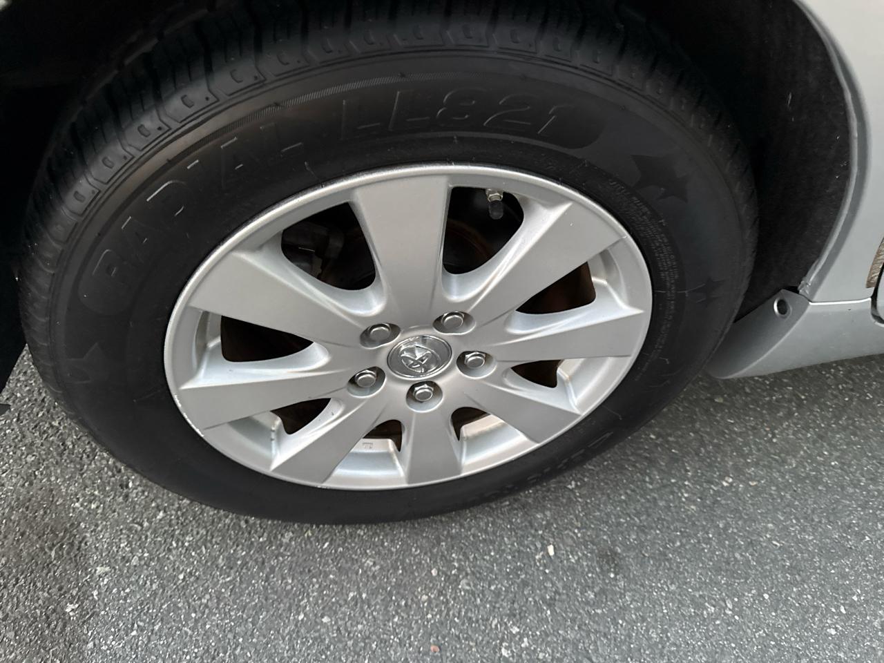 Toyota Camry 4dr Sdn XLE Auto V6 2008