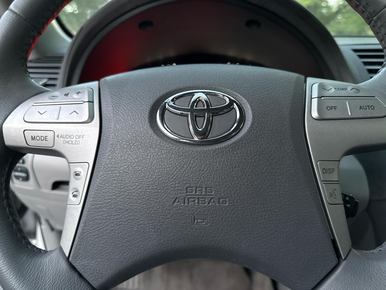Toyota Camry 4dr Sdn XLE Auto V6 2008