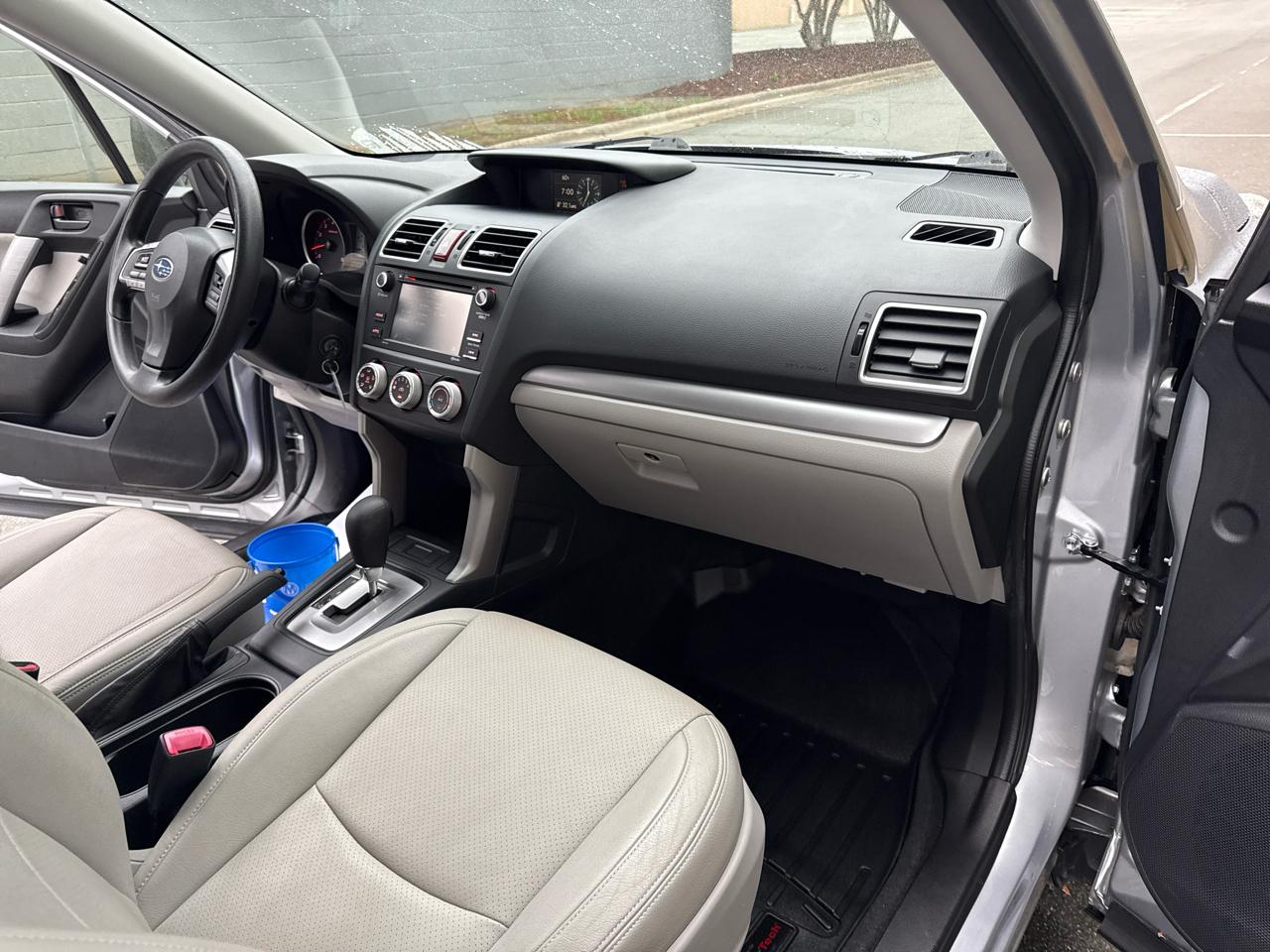 Subaru Forester 2.5i PZEV CVT 2016