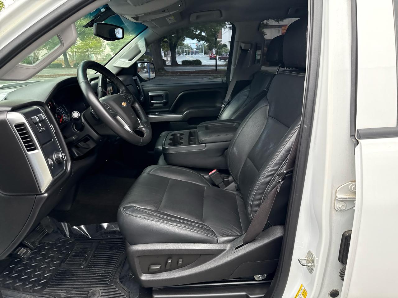 Chevrolet Silverado 2500HD LT Crew Cab 2WD 2015