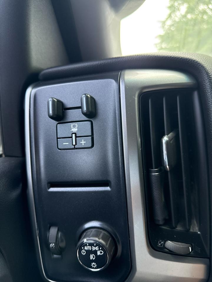 Chevrolet Silverado 2500HD LT Crew Cab 2WD 2015