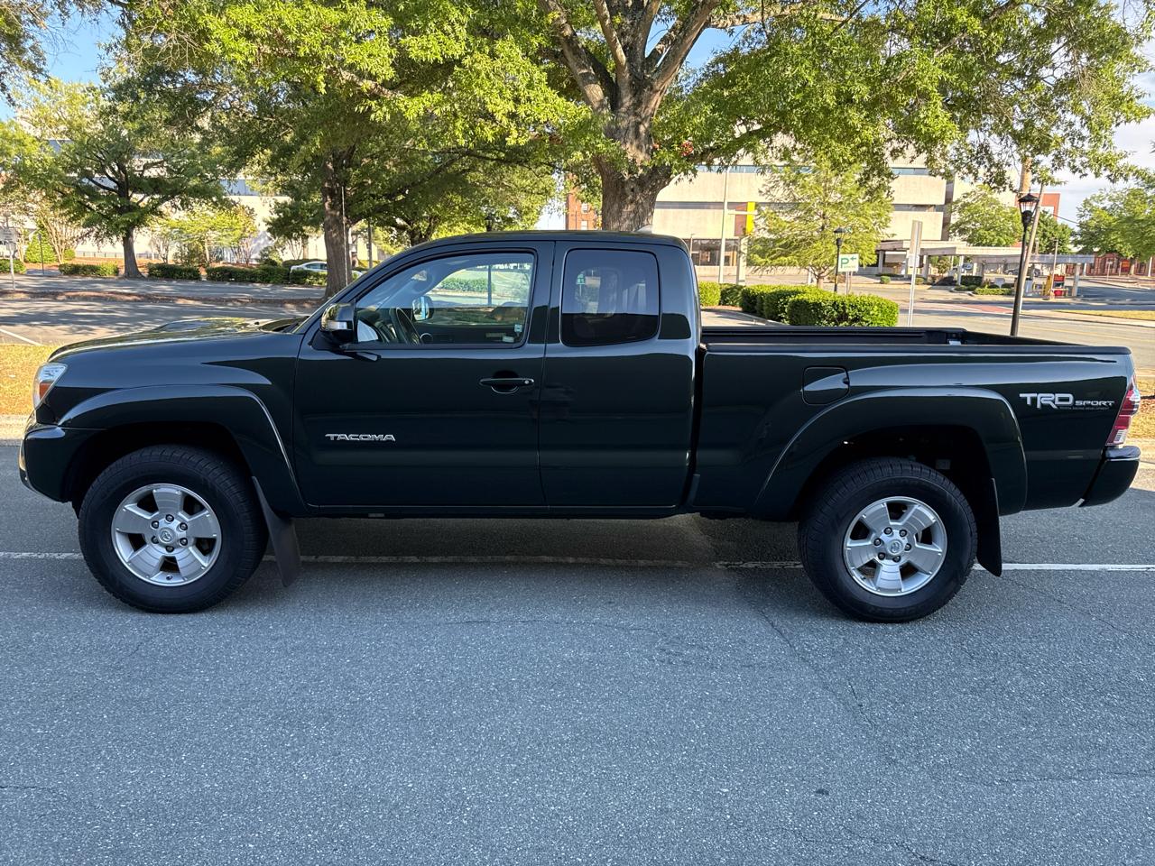 Toyota Tacoma PreRunner Access Cab V6 5AT 2WD 2014
