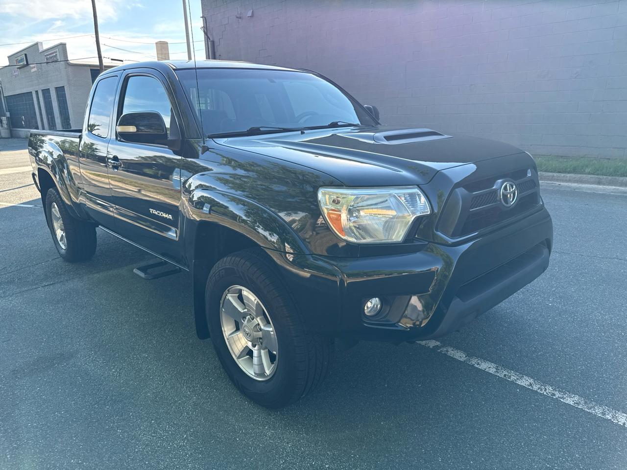 Toyota Tacoma PreRunner Access Cab V6 5AT 2WD 2014