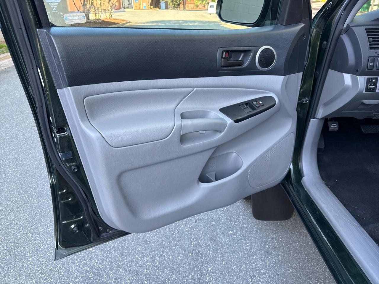 Toyota Tacoma PreRunner Access Cab V6 5AT 2WD 2014
