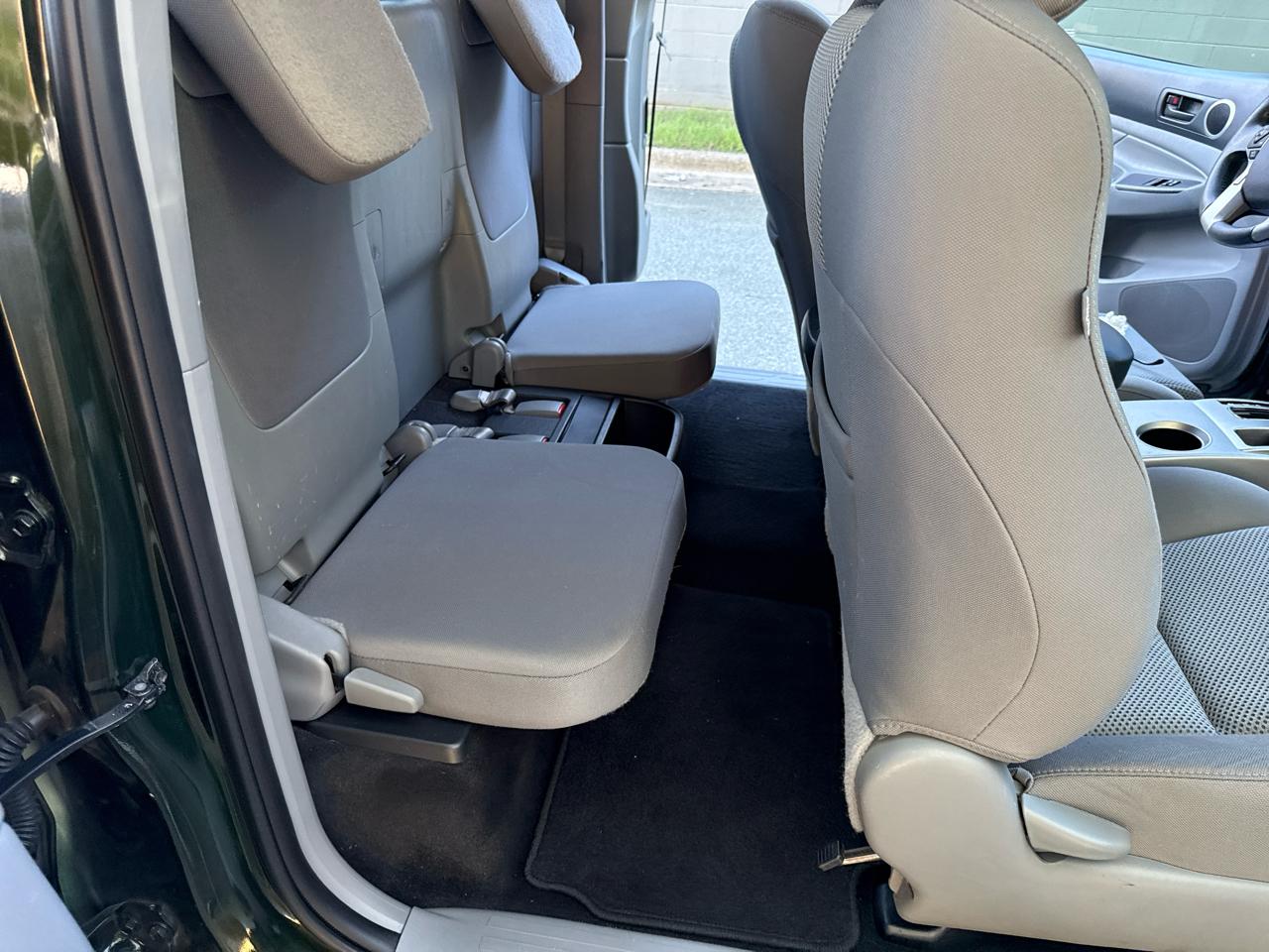 Toyota Tacoma PreRunner Access Cab V6 5AT 2WD 2014