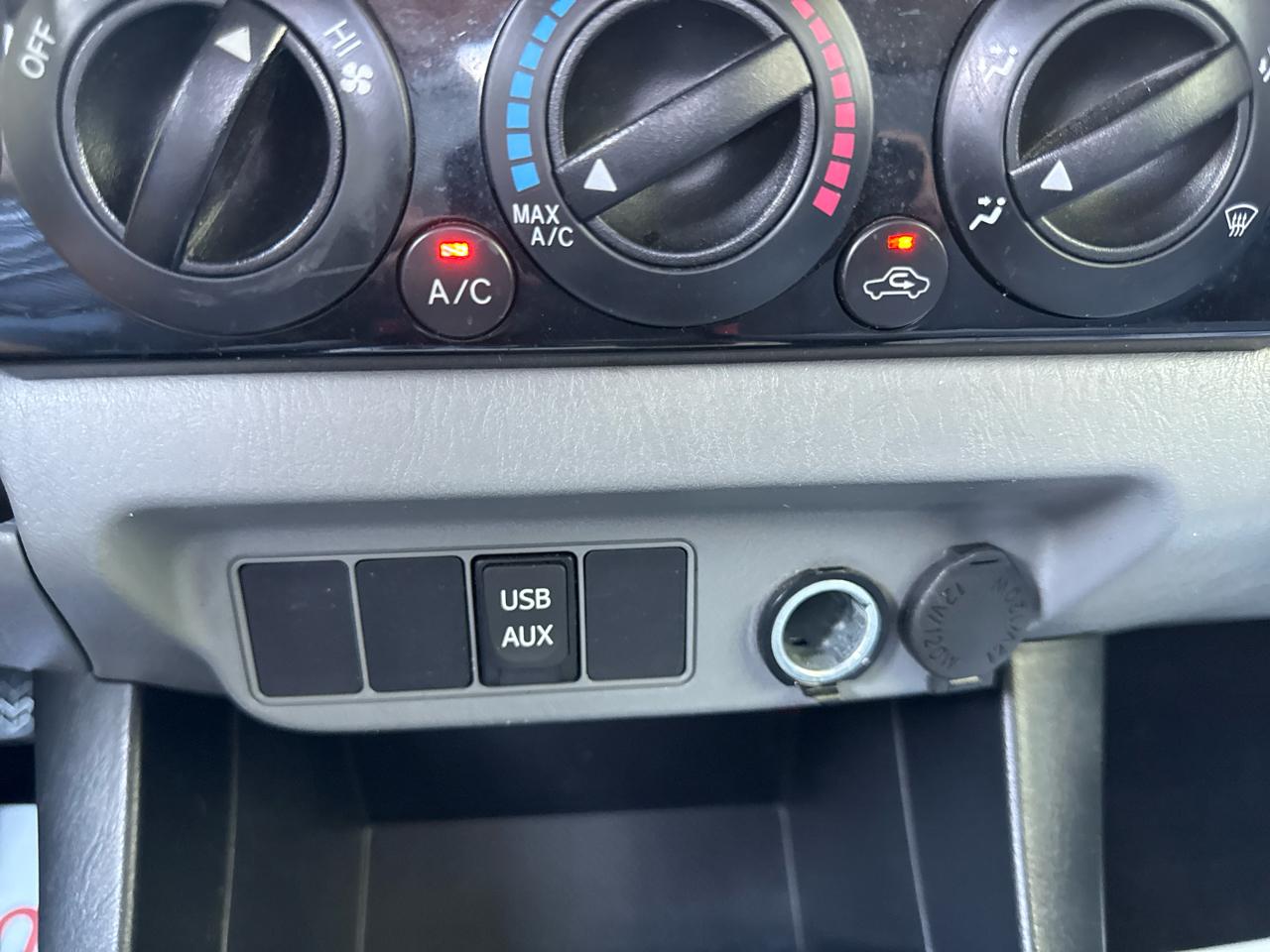 Toyota Tacoma PreRunner Access Cab V6 5AT 2WD 2014