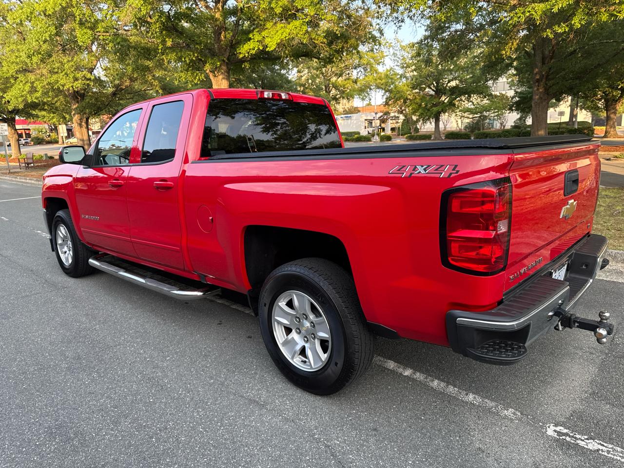 Chevrolet Silverado 1500 LT Ext Cab 4WD 4D 2018